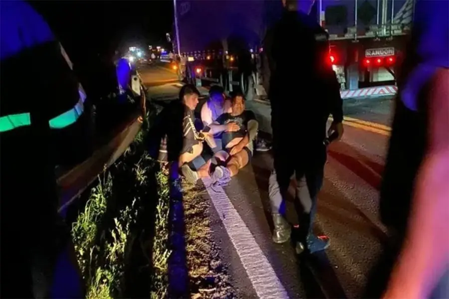 Imagen de Corrientes: un auto embistió a dos pescadores y cayeron al río Miriñay